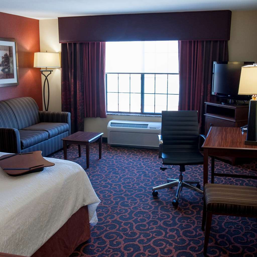 Hampton Inn & Suites Watertown Ruang foto