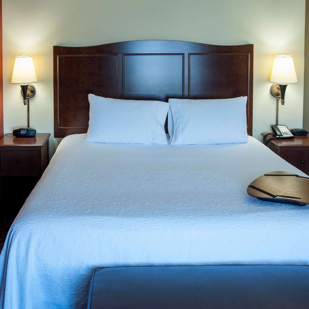 Hampton Inn & Suites Watertown Ruang foto